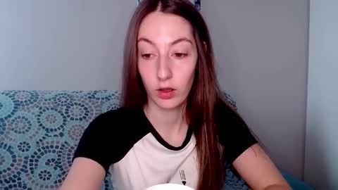 Emma  online show from October 26, 2025, 9:59 am