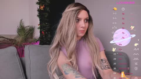 Snapshot of sweetheart_flower chatting on December 16, 2024, 12:26 am Kira online show from December 16, 2024, 12:26 am