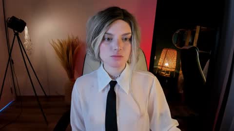 Snapshot of sweetheart_flower chatting on January 19, 2025, 9:55 pm Kira online show from January 19, 2025, 9:55 pm