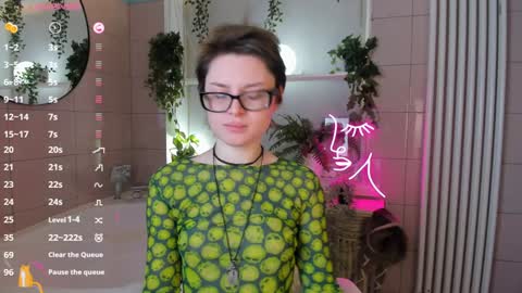 Snapshot of sweetheart_flower chatting on January 31, 2025, 3:30 am Kira online show from January 31, 2025, 3:30 am