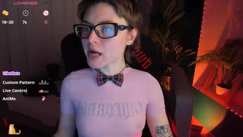 Snapshot of sweetheart_flower chatting on February 16, 2025, 2:09 am Kira online show from February 16, 2025, 2:09 am