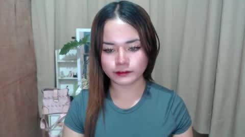 Snapshot of sweethotlove_xoxo chatting on September 30, 2025, 2:27 am sweethotlove_xoxo online show from September 30, 2025, 2:27 am