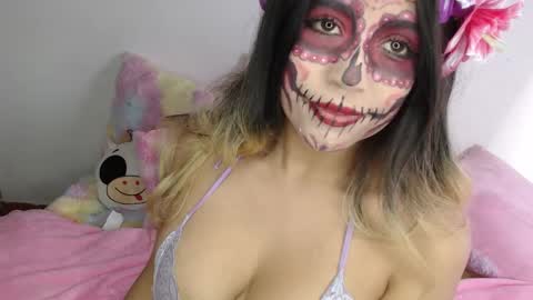                  online show from October 29, 2025, 5:53 am