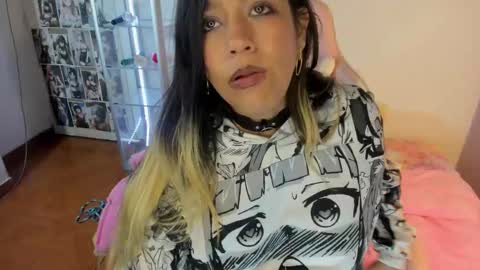                  online show from November 21, 2025, 6:01 am