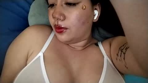 Ana Mara  i cant Make noise My family is here  online show from October 29, 2025, 6:04 am