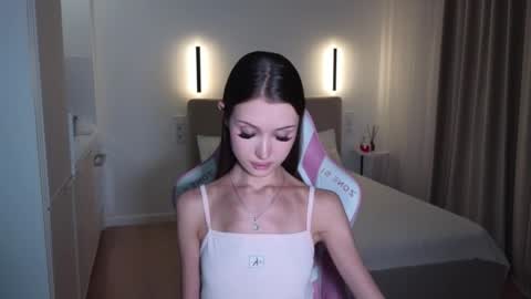 Snapshot of sweetiebones chatting on April 29, 2026, 3:38 pm bratty gf online show from April 29, 2026, 3:38 pm