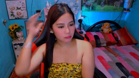 Nicole online show from January 16, 2025, 4:28 pm