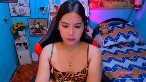 Nicole online show from March 10, 2025, 12:40 am