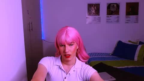 Snapshot of sweetjames2810 chatting on March 7, 2025, 7:49 pm SWEETJAMES online show from March 7, 2025, 7:49 pm