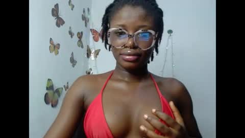 Snapshot of sweetjuicyclit chatting on July 1, 2026, 11:37 pm zuri online show from July 1, 2026, 11:37 pm