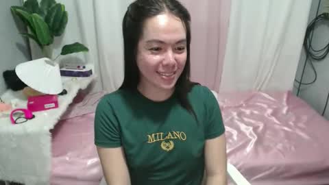 -TheGirlnamedJULIA- online show from October 21, 2025, 3:57 pm