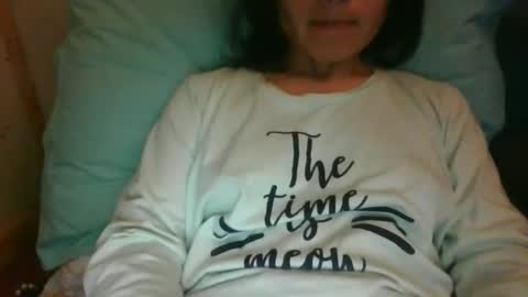 sweetlatinafit online show from November 17, 2025, 12:27 am