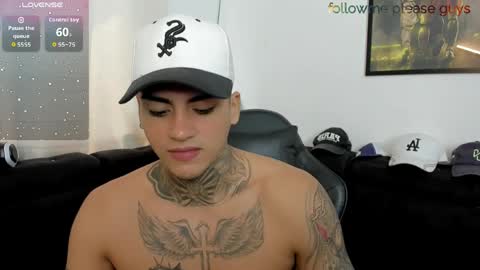 Snapshot of sweetlatinoboy chatting on April 1, 2026, 1:41 pm SWEETLATINBOY online show from April 1, 2026, 1:41 pm