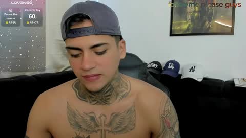 Snapshot of sweetlatinoboy chatting on April 4, 2026, 12:02 pm SWEETLATINBOY online show from April 4, 2026, 12:02 pm