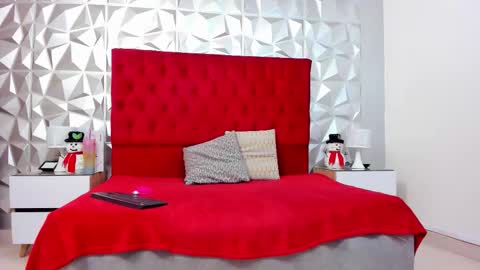 Lauren online show from November 15, 2025, 5:38 am