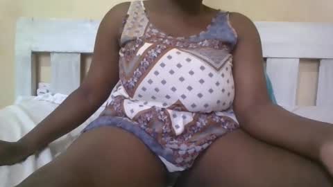 sweetlexier online show from February 10, 2026, 10:52 am