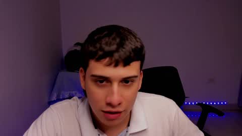 Snapshot of sweetlian_04 chatting on December 9, 2024, 5:51 am Lian online show from December 9, 2024, 5:51 am