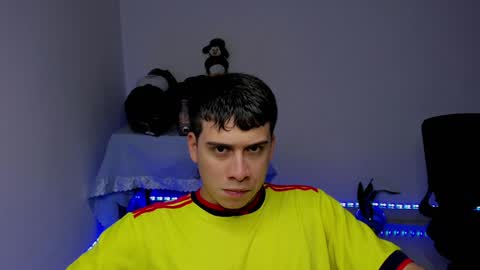 Snapshot of sweetlian_04 chatting on December 10, 2024, 4:02 am Lian online show from December 10, 2024, 4:02 am