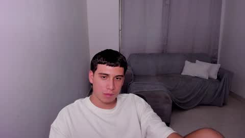 Snapshot of sweetlian_04 chatting on February 28, 2025, 8:53 am Lian online show from February 28, 2025, 8:53 am