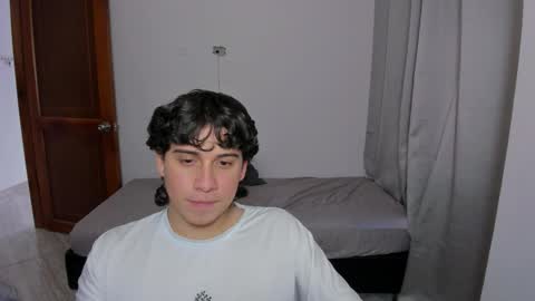 Snapshot of sweetlian_04 chatting on October 7, 2025, 6:16 pm Lian online show from October 7, 2025, 6:16 pm