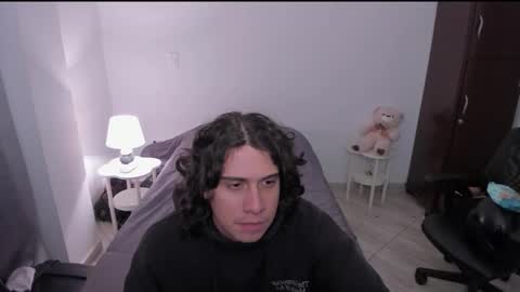 Lian online show from March 18, 2026, 4:04 am