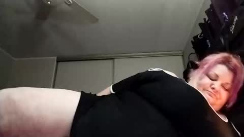 sweetlolajean online show from February 12, 2026, 11:49 am