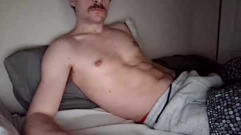 Snapshot of sweetlou22 chatting on February 4, 2025, 6:14 am sweetlou22 online show from February 4, 2025, 6:14 am