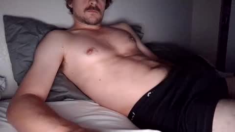 Snapshot of sweetlou22 chatting on September 28, 2025, 4:29 am sweetlou22 online show from September 28, 2025, 4:29 am