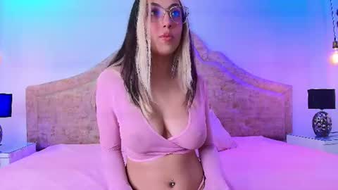 Snapshot of sweetlyundone chatting on June 26, 2026, 7:18 pm sweetlyundone online show from June 26, 2026, 7:18 pm