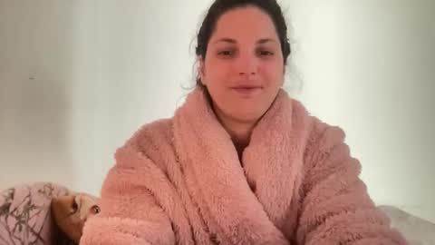 sweetmandyy online show from April 8, 2026, 8:03 am