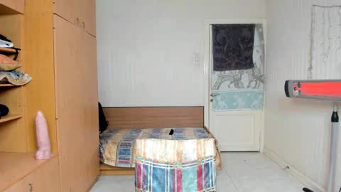 Lorenzo online show from November 6, 2025, 5:47 pm