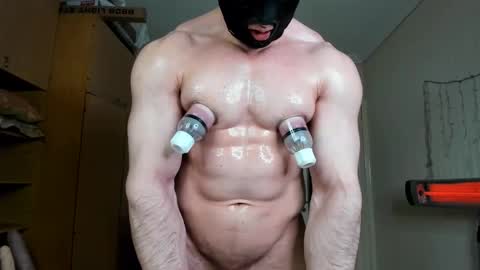 Snapshot of sweetmuscles_boy chatting on April 21, 2026, 6:09 am Lorenzo online show from April 21, 2026, 6:09 am