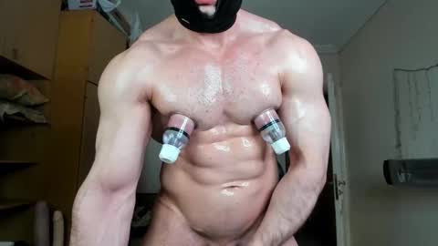 Snapshot of sweetmuscles_boy chatting on May 8, 2026, 4:12 pm Lorenzo online show from May 8, 2026, 4:12 pm