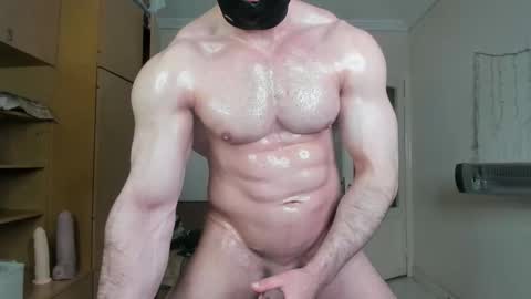 Snapshot of sweetmuscles_boy chatting on May 11, 2026, 3:23 am Lorenzo online show from May 11, 2026, 3:23 am