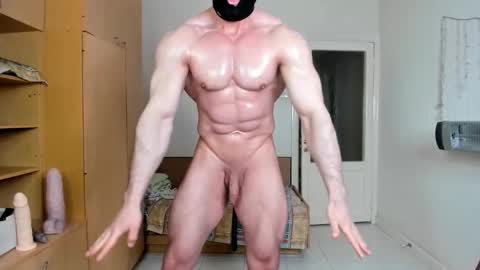 Snapshot of sweetmuscles_boy chatting on May 20, 2026, 3:56 am Lorenzo online show from May 20, 2026, 3:56 am