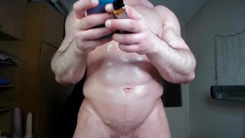 Snapshot of sweetmuscles_boy chatting on May 27, 2026, 7:55 pm Lorenzo online show from May 27, 2026, 7:55 pm