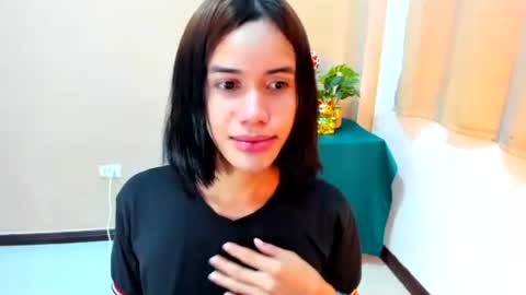 Snapshot of sweetnspisy69 chatting on November 1, 2025, 2:35 am Erica online show from November 1, 2025, 2:35 am