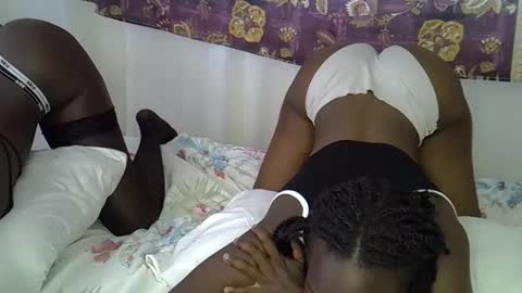 Snapshot of sweetpasion2 chatting on December 18, 2025, 11:05 am sweetpasion2 online show from December 18, 2025, 11:05 am