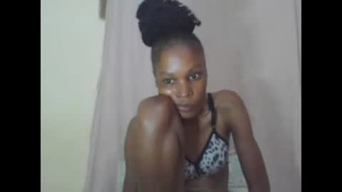 Snapshot of sweetpetite254 chatting on January 28, 2025, 2:11 am ESTHER online show from January 28, 2025, 2:11 am