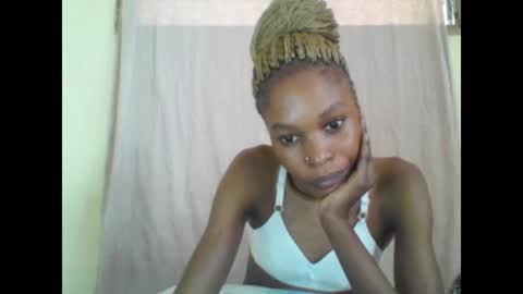 Snapshot of sweetpetite254 chatting on February 8, 2025, 6:43 am ESTHER online show from February 8, 2025, 6:43 am