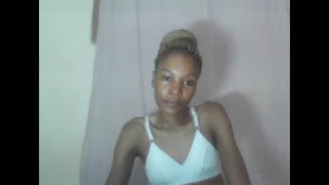 Snapshot of sweetpetite254 chatting on February 16, 2025, 1:58 am ESTHER online show from February 16, 2025, 1:58 am