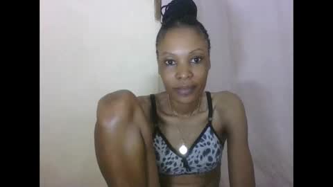 Snapshot of sweetpetite254 chatting on September 20, 2025, 1:28 am ESTHER online show from September 20, 2025, 1:28 am