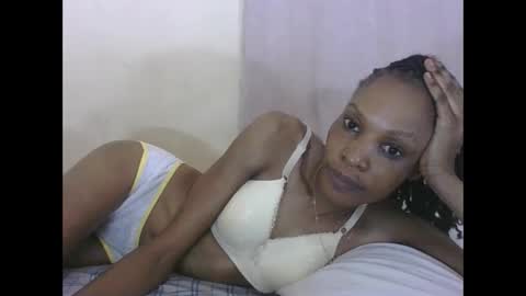 Snapshot of sweetpetite254 chatting on October 4, 2025, 2:48 pm ESTHER online show from October 4, 2025, 2:48 pm