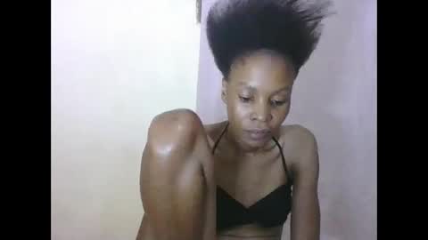 ESTHER online show from December 14, 2025, 6:01 pm