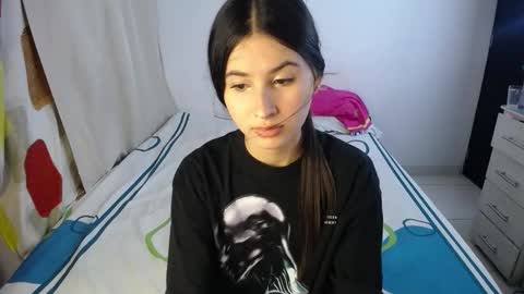 Caro  Lily online show from October 17, 2025, 3:53 am