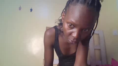 sweetpink_1 online show from February 14, 2026, 9:11 pm