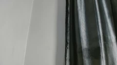 Snapshot of sweetpussy135 chatting on October 20, 2025, 5:57 pm slim ivy online show from October 20, 2025, 5:57 pm