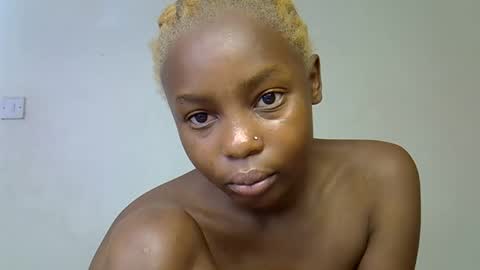 Snapshot of sweetrall chatting on February 11, 2026, 7:35 am Lilly online show from February 11, 2026, 7:35 am