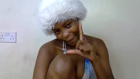 Snapshot of sweetrall chatting on February 28, 2026, 5:25 pm Lilly online show from February 28, 2026, 5:25 pm