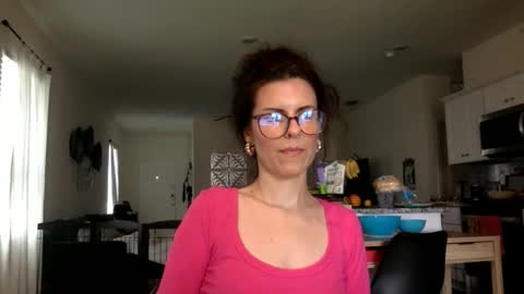 sweetriddance online show from April 17, 2026, 4:10 pm